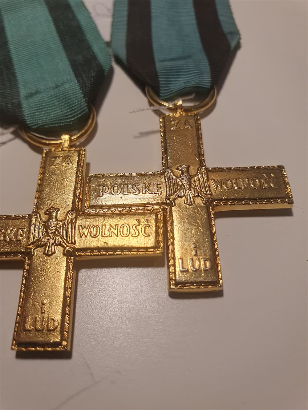 Różnica w fakturze dla wersji menniczej