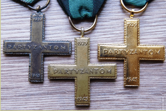 Różnica w wersjach rewers