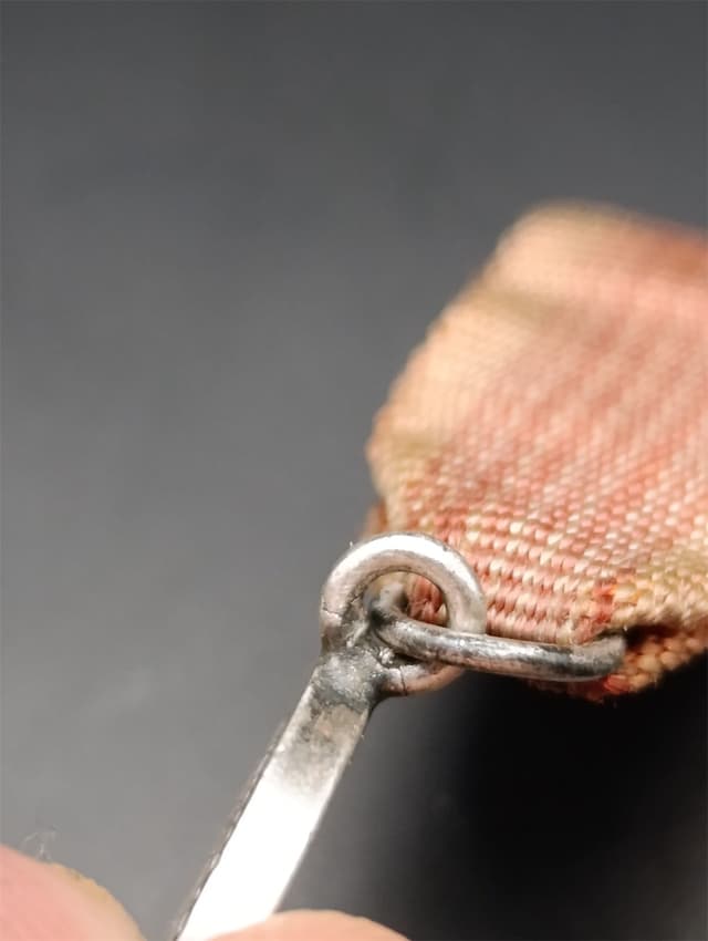 Miniatura widok uszka z boku