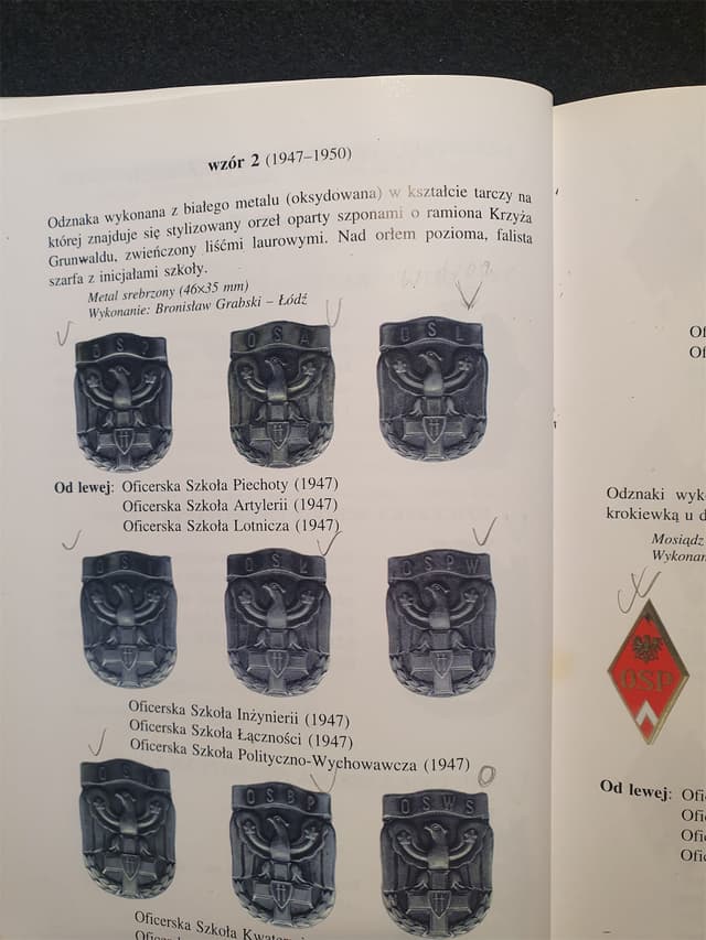 przykładowa strona z książki Odznaki Wojska Polskiego 1934-2003