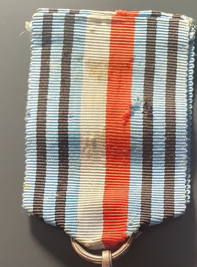 Wstążka do Warszawskiego Krzyża Powstańczego